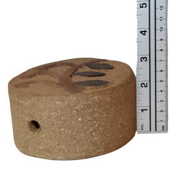 Pottery Wall Pocket Branch Leaves Berries Brown Neutral Cokors Signed Christy - Picture 8 of 10